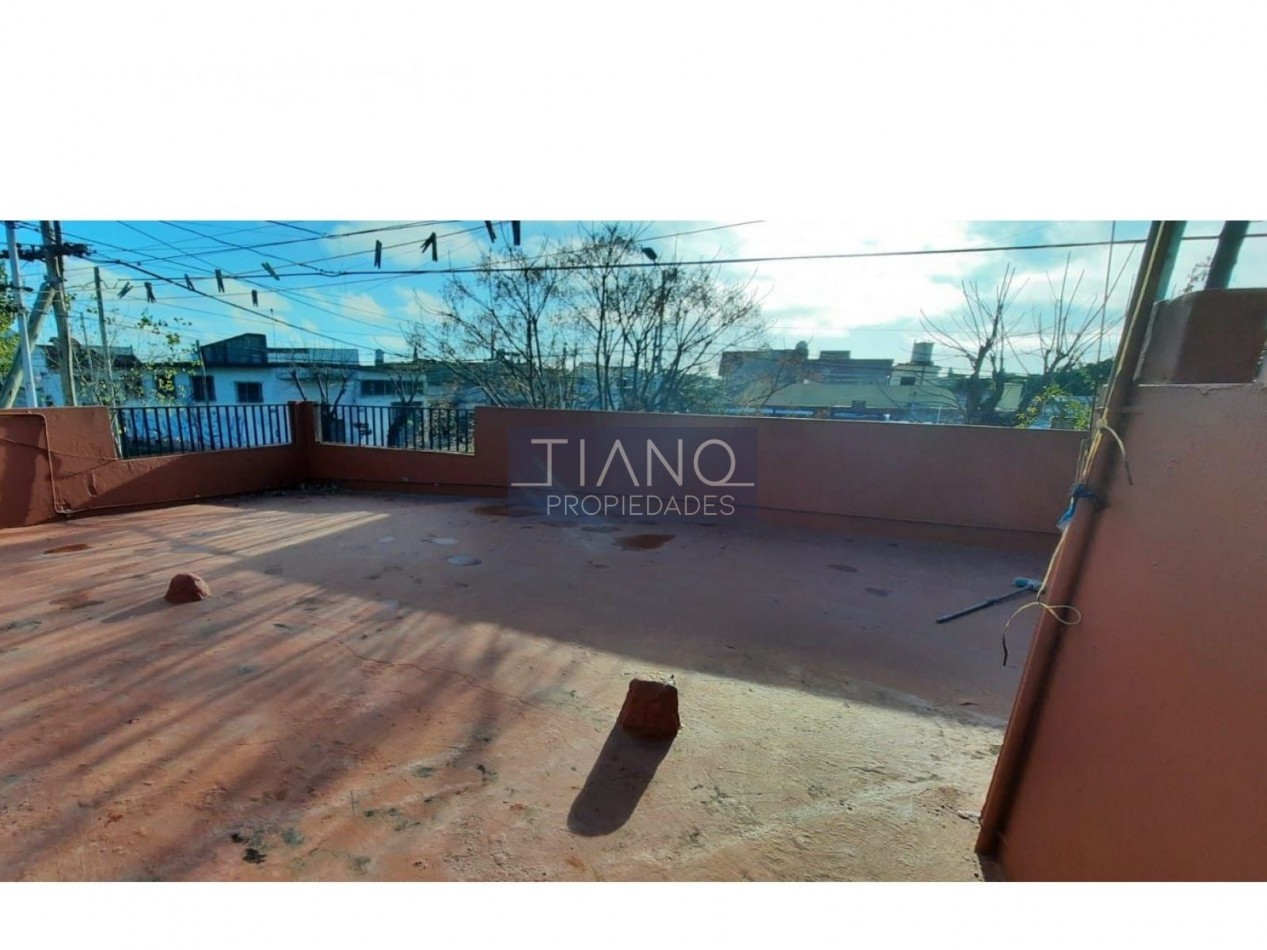  Casa 3 ambientes con terraza