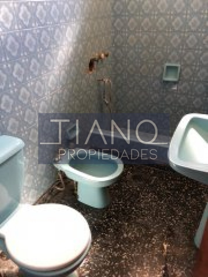 PH de 3 ambientes en planta alta con patio, terraza y garage. APTO CREDITO