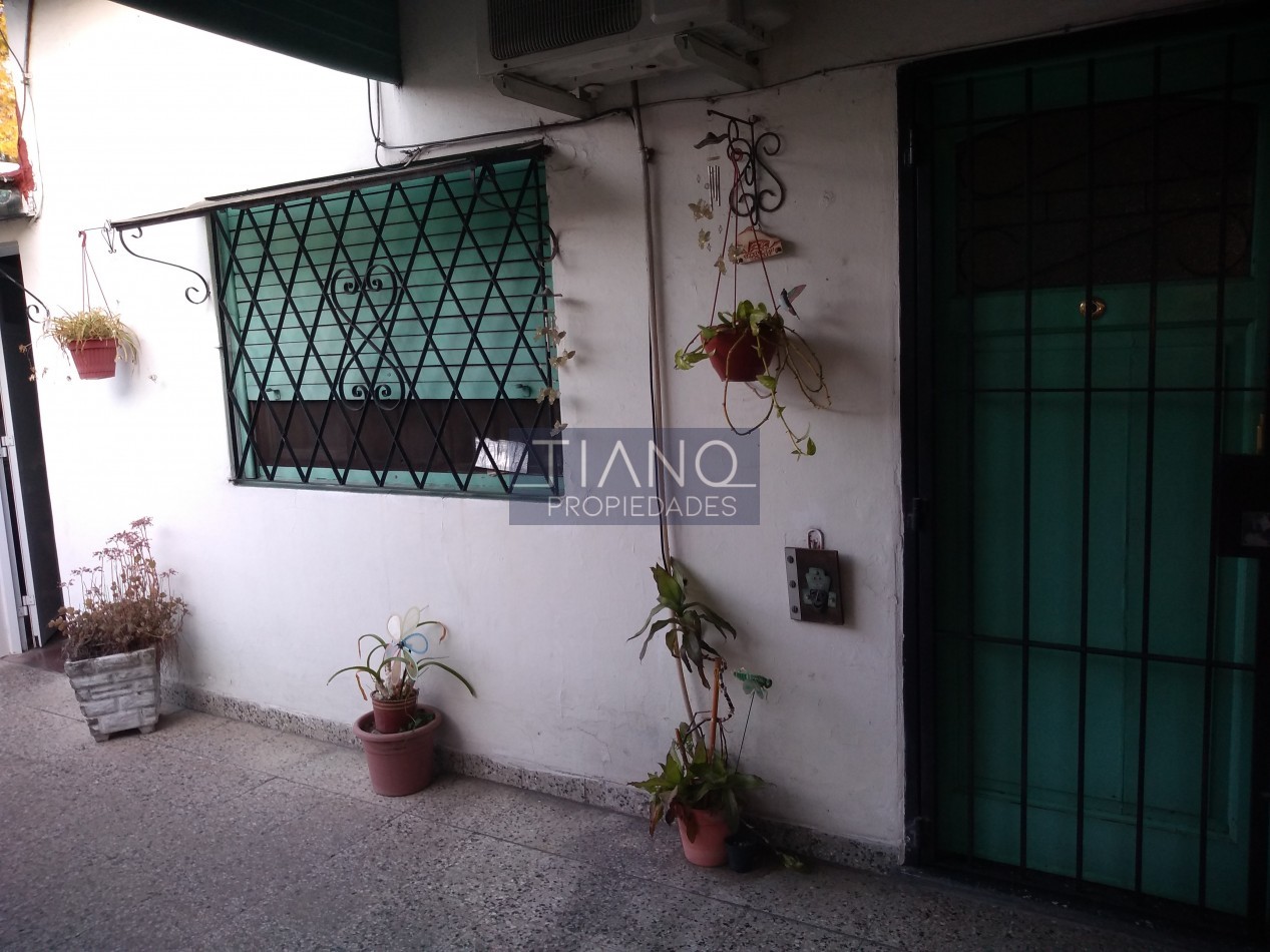 AMPLIO 4 AMBIENTES CON PATIO, PARRILLA Y LAVADERO