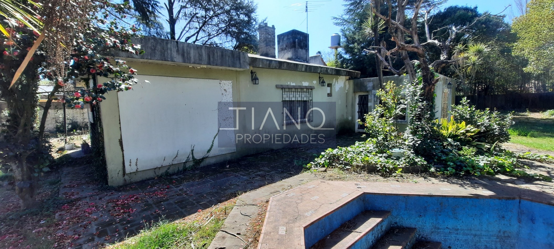 7 LOTES 1.800m2 +2 CASAS A RECICLAR