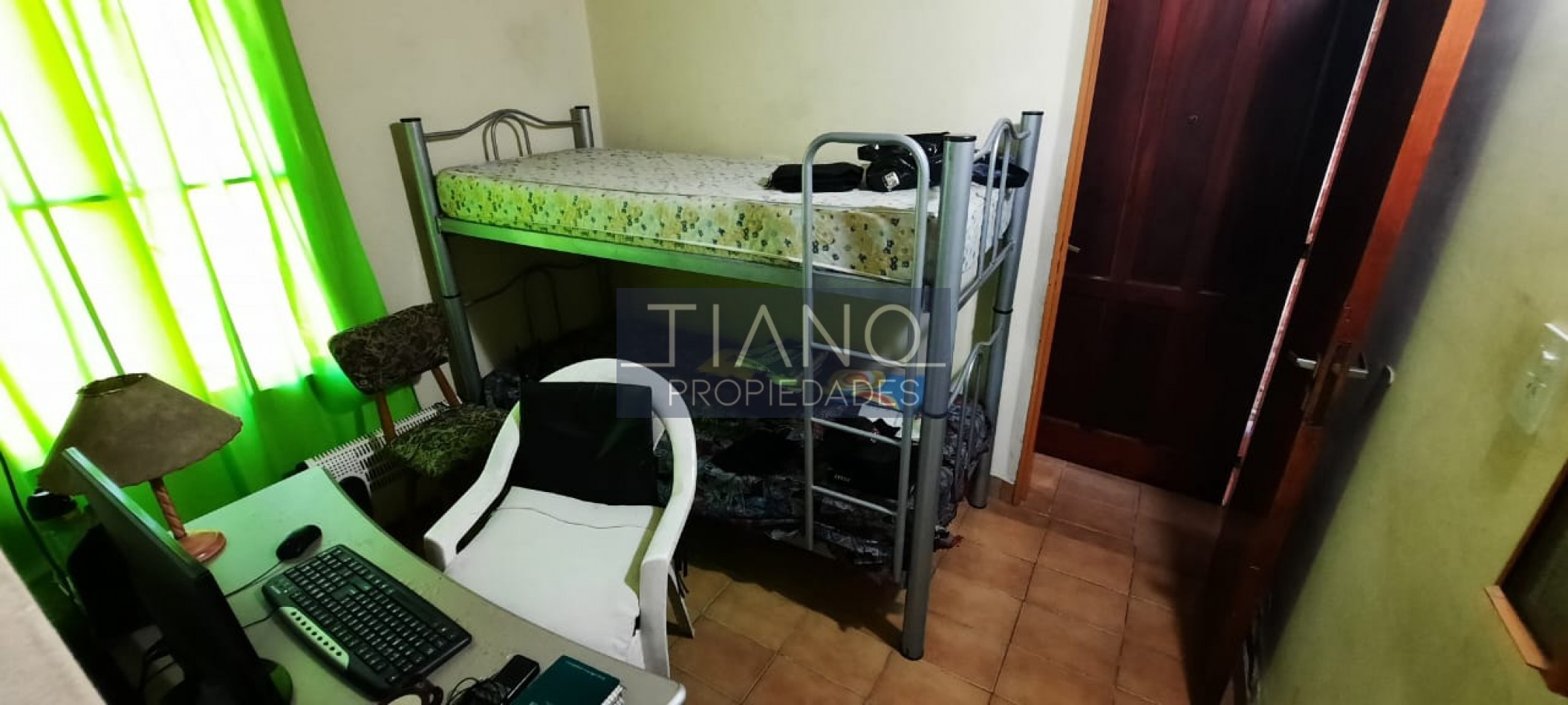 CASAQUINTA CON AMPLIA PISCINA Y PARQUE