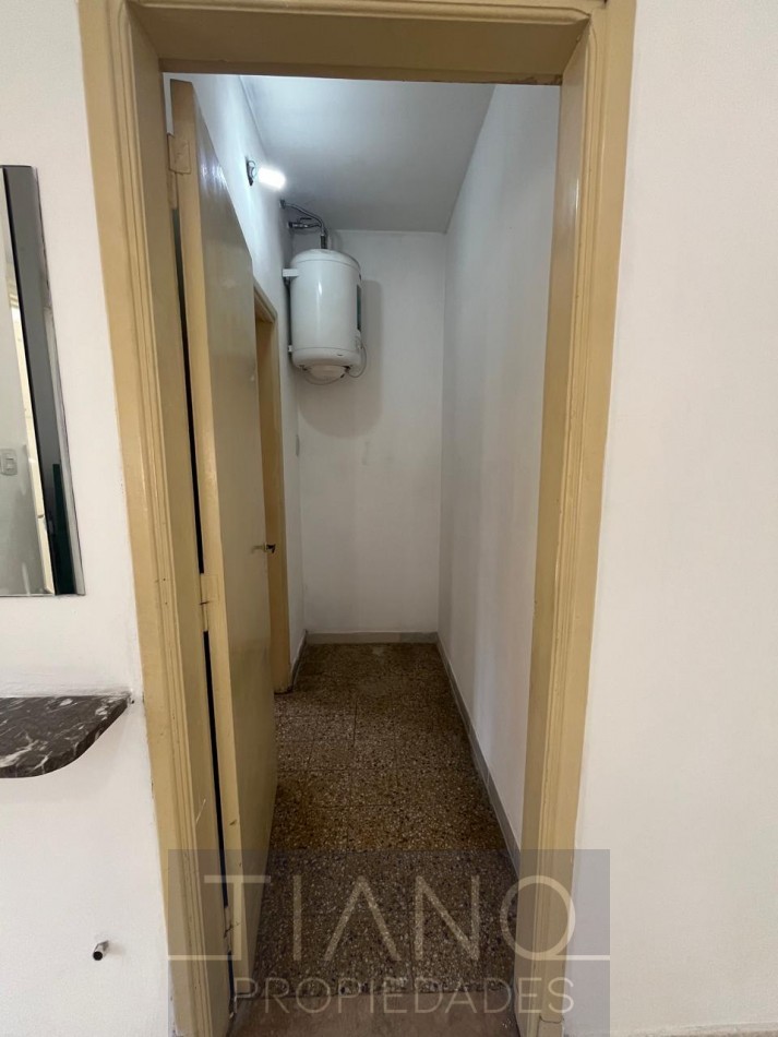 3 AMBIENTES AMPLIOS CON RECEPCION - APTO PROFESIONAL/COMERCIAL