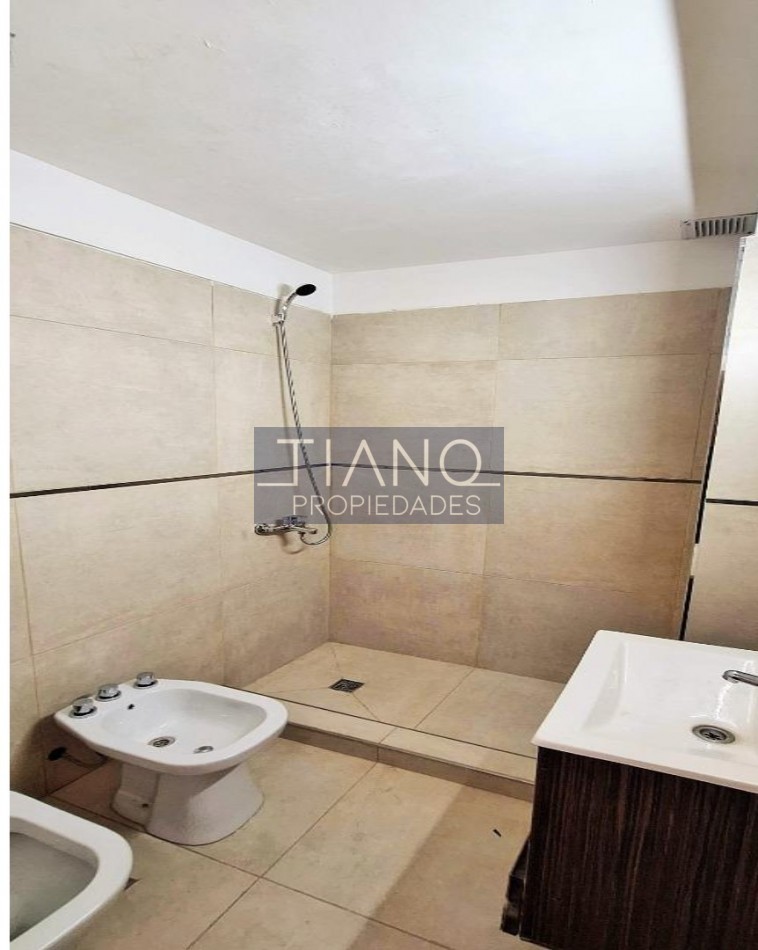 MONOAMBIENTE A ESTRENAR EN LANUSITA - APTO PROFESIONAL  COCHERA DESCUBIERTA