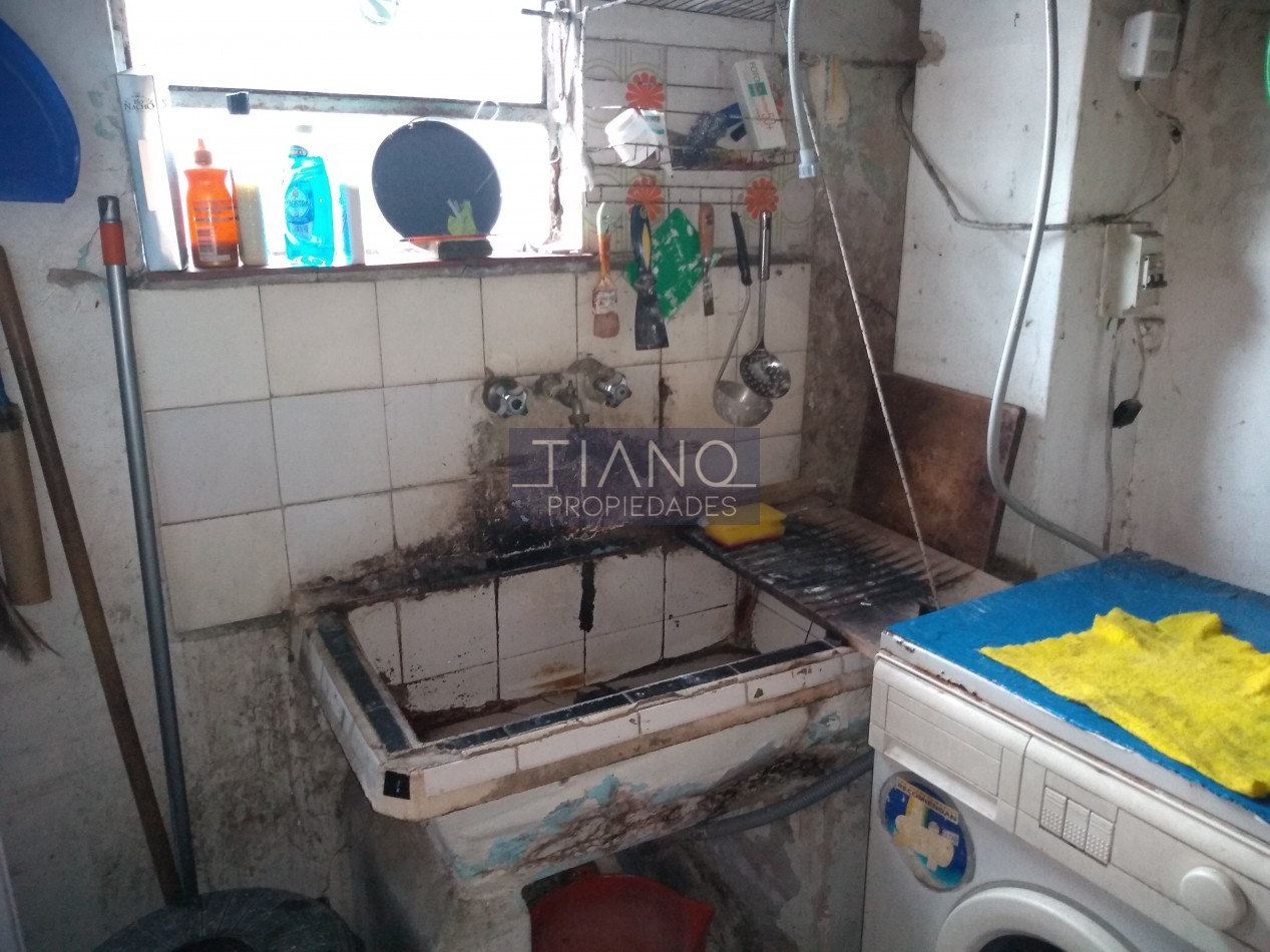 AMPLIO 4 AMBIENTES CON PATIO, PARRILLA Y LAVADERO