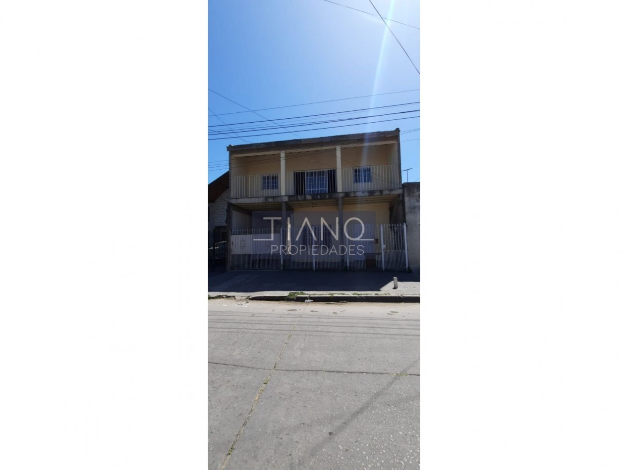 CASA EN 2 PLANTAS + DEPARTAMENTO 3 AMB - APTO CREDITO