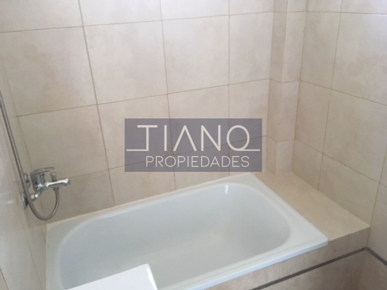 Departamento 2 Amb Con Cochera en Lanusita 