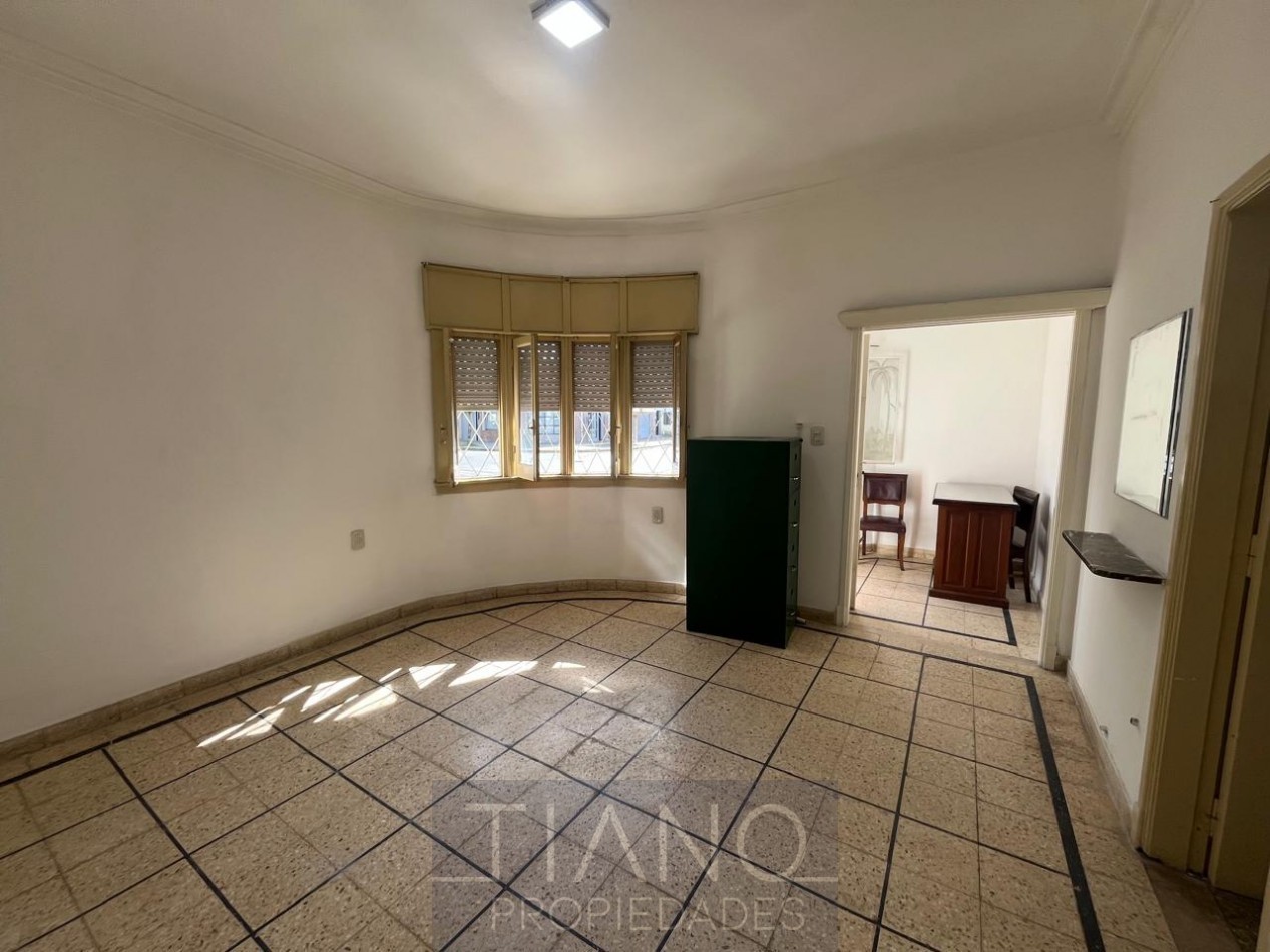 3 AMBIENTES AMPLIOS CON RECEPCION - APTO PROFESIONAL/COMERCIAL