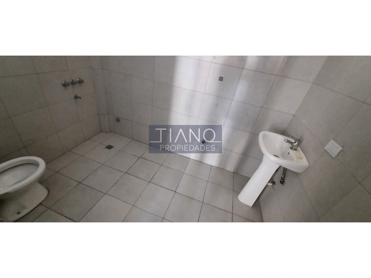 CASA EN 2 PLANTAS + DEPARTAMENTO 3 AMB - APTO CREDITO