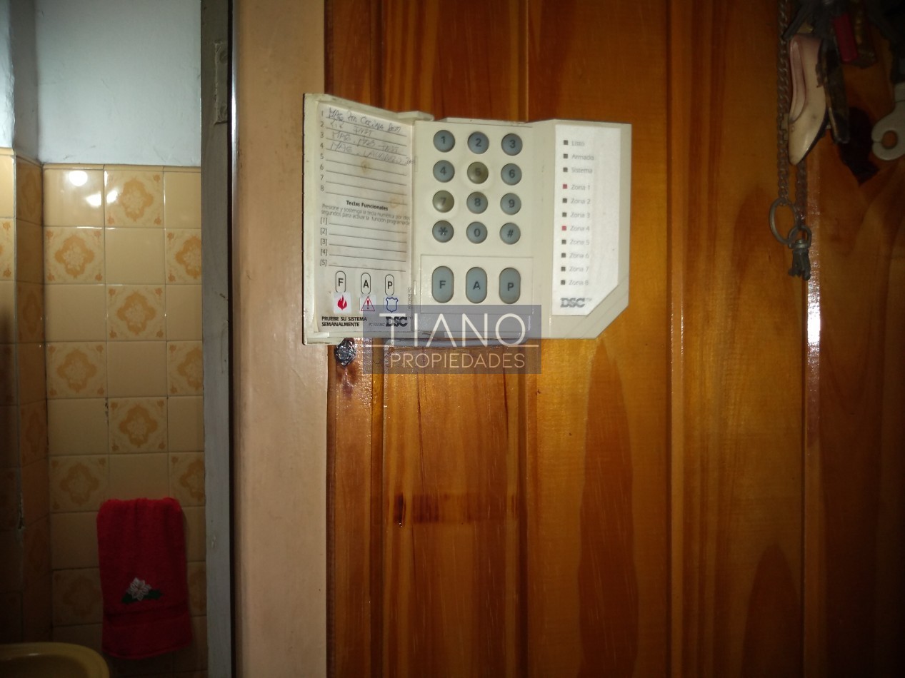 AMPLIO 4 AMBIENTES CON PATIO, PARRILLA Y LAVADERO