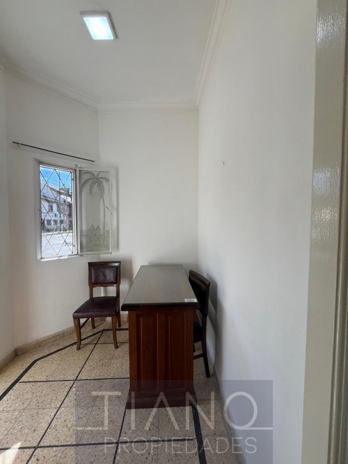 3 AMBIENTES AMPLIOS CON RECEPCION - APTO PROFESIONAL/COMERCIAL