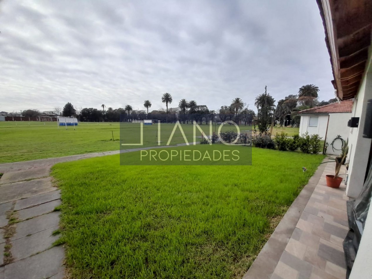 VENTA CASA 4 AMB JARDIN - CLUB PRIVADO EN MONTE GRANDE