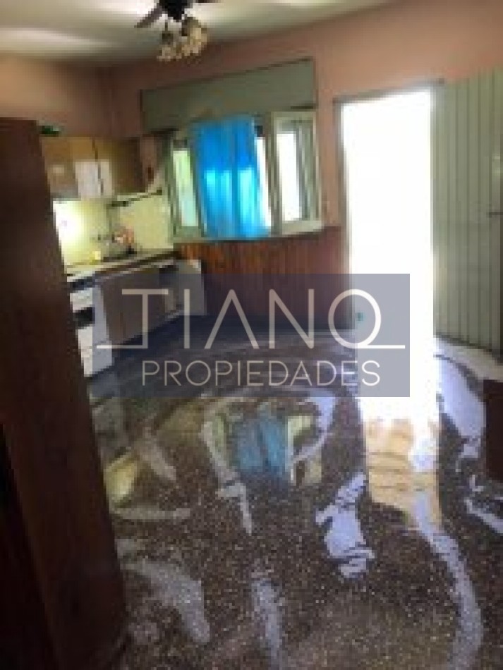 PH de 3 ambientes en planta alta con patio, terraza y garage. APTO CREDITO