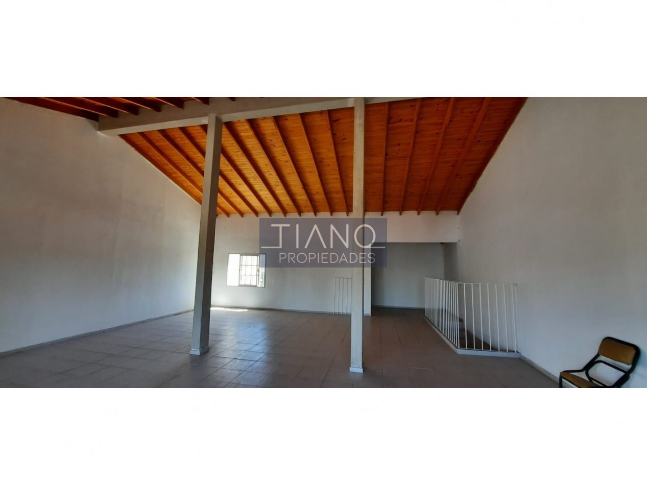 CASA EN 2 PLANTAS + DEPARTAMENTO 3 AMB - APTO CREDITO