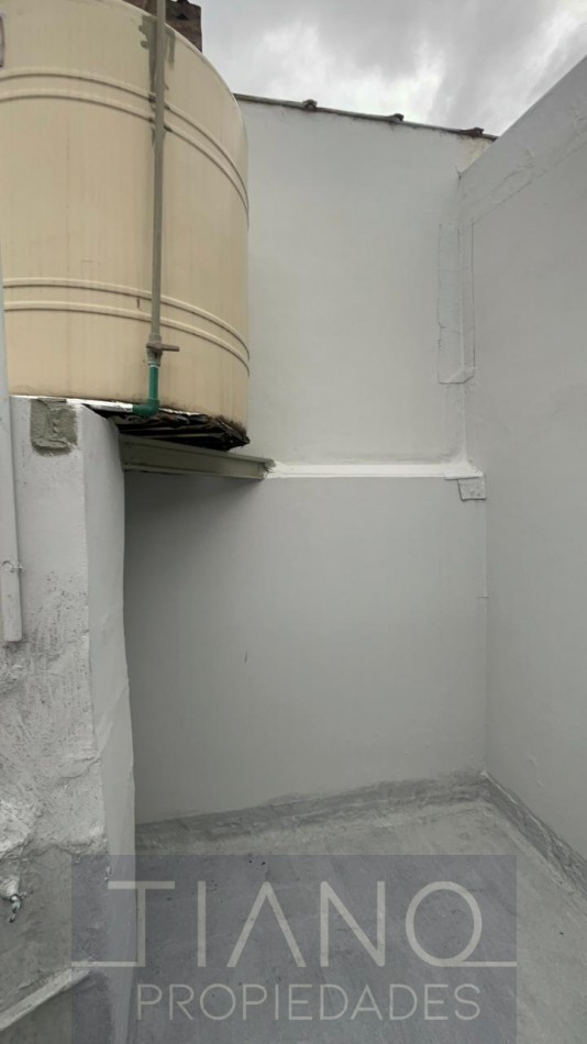  2 AMBIENTES AL FRENTE - SIN EXPENSAS! APTO PROFESIONAL Y COMERCIAL
