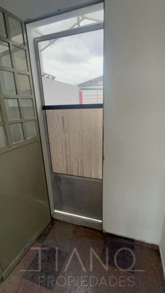  2 AMBIENTES AL FRENTE - SIN EXPENSAS! APTO PROFESIONAL Y COMERCIAL
