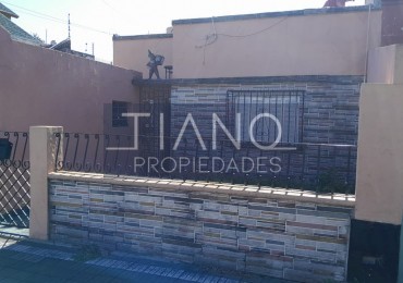 AMPLIO 4 AMBIENTES CON PATIO, PARRILLA Y LAVADERO